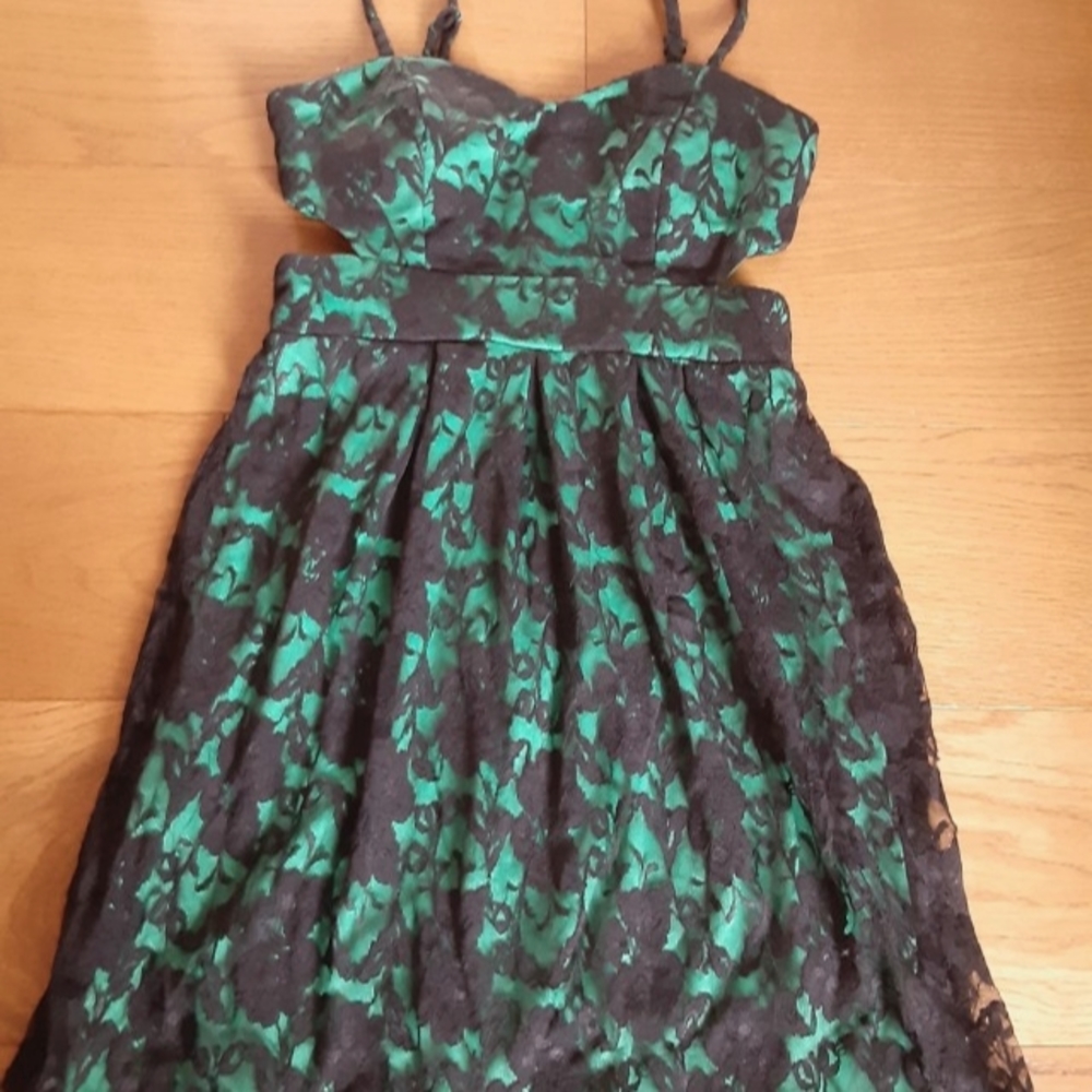 LACE DRESS